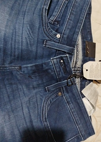 Kadın Lacivert Kemerli Normal Kesim Kot Pantolon - Görsel 4