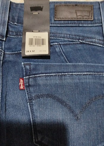 Kadın Lacivert Kemerli Normal Kesim Kot Pantolon - Görsel 7