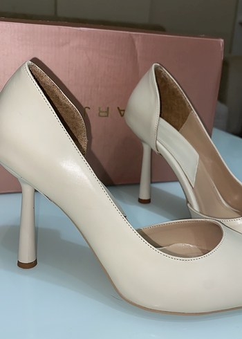 Topuklu ayakkabı - Görsel 2