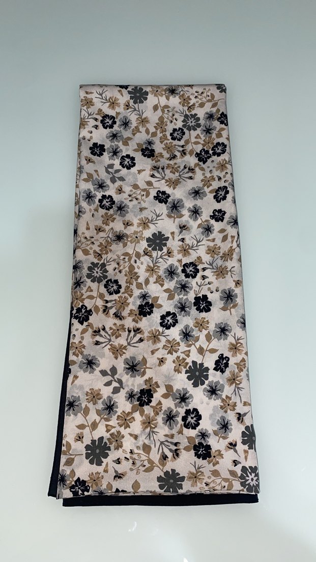 Bej Gri Çiçek Desenli Kadın şal - Görsel 2
