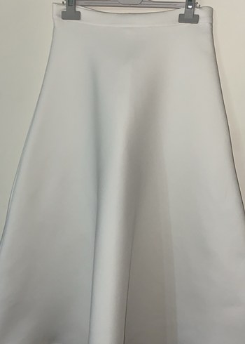Beyaz scuba etek - Görsel 2