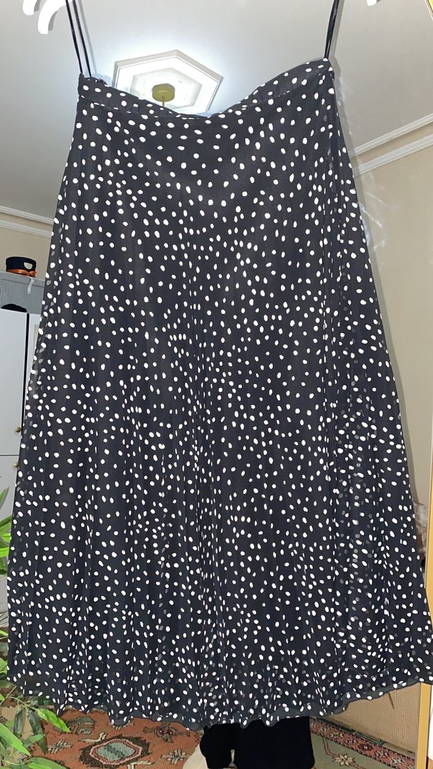 Siyah Puantiyeli Uzun Pilili Etek - Görsel 4