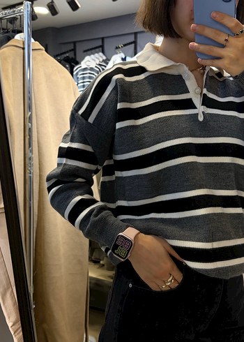 Gri Çizgili Yakalı Örgü Kadın Kazak - Görsel 3