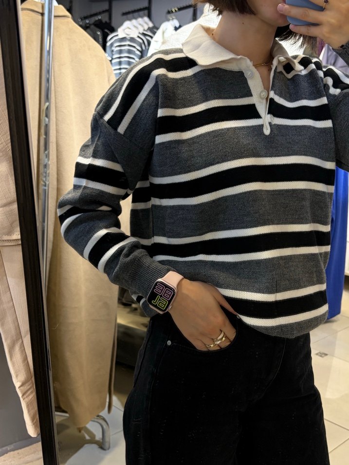 Gri Çizgili Yakalı Örgü Kadın Kazak - Görsel 2