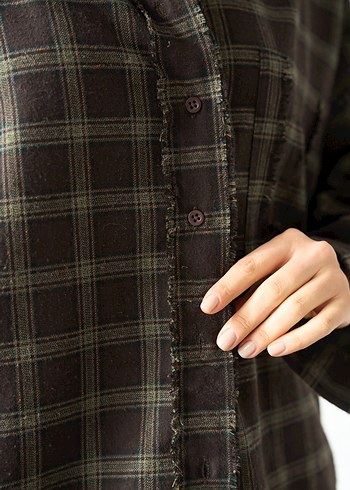 Düğmeli Kahverengi Kareli Kadın Gömlek - Görsel 2