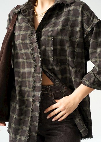 Düğmeli Kahverengi Kareli Kadın Gömlek - Görsel 3