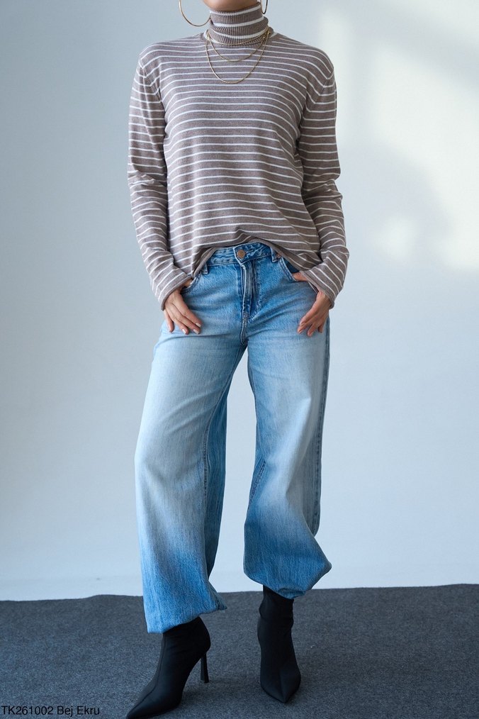 Bej Çizgili Yüksek Yakalı Kadın Kazak - Görsel 2