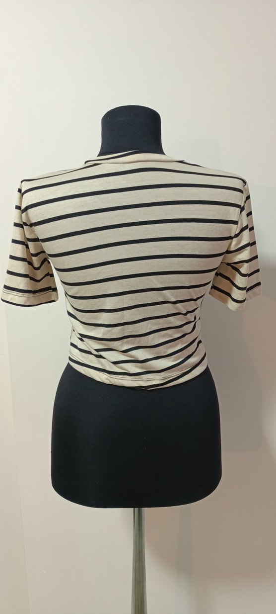 Bej Siyah Çizgili Kısa Kollu Crop Top - Görsel 3