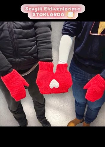 Kırmızı Örgü Kalpli Sevgili Eldiveni- Aşk Eldiveni - Görsel 2