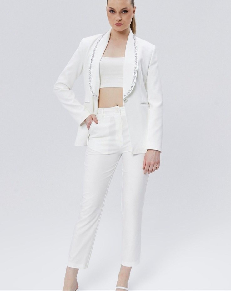 Yakası Taşlı kadın Ceket Büyük Beden - Görsel 2