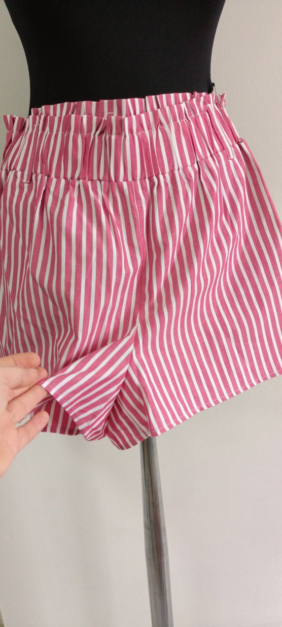 KADİN ÇİZGİLİ ŞORT - Görsel 2