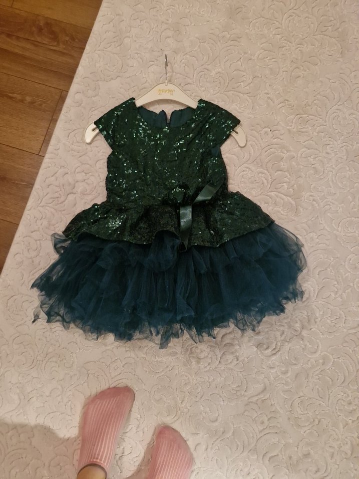 Yeşil Pul Detaylı Kız Çocuk Abiye Elbise 3 yas - Görsel 2