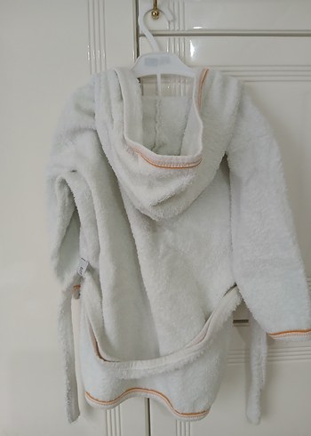 Kapüşonlu Çocuk Nakışlı Bornoz - Görsel 2