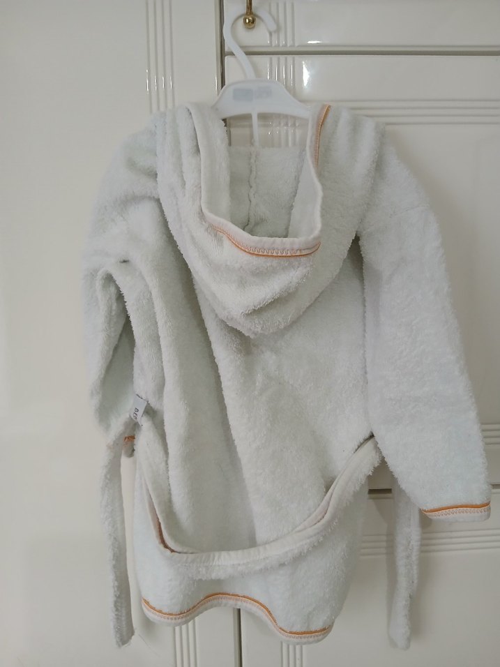 Kapüşonlu Çocuk Nakışlı Bornoz - Görsel 2