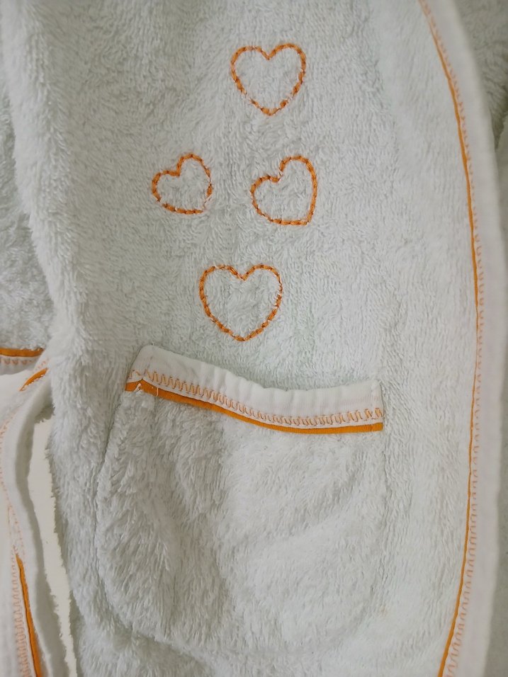 Kapüşonlu Çocuk Nakışlı Bornoz - Görsel 4