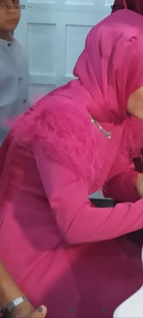 Pembe Uzun Kol Kürklü Avant-Garde Elbise - Görsel 4