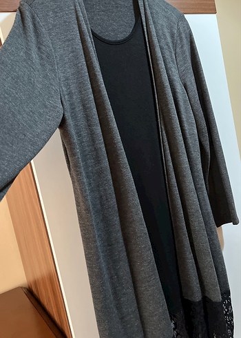 Uzun Gri Kadın Tunik Dantel Detaylı - Görsel 2