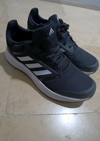 Erkek siyah Adidas Koşu ve Antrenman Ayakkabısı - Görsel 2