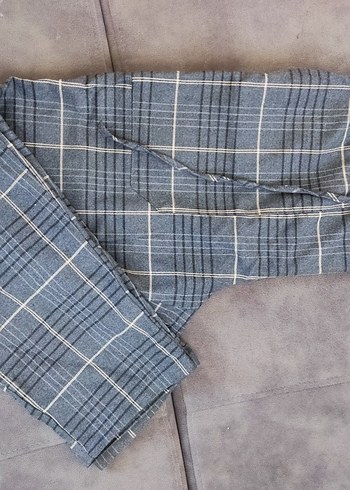 Düğmeli Gri Kadın Midi Kumaş Pantolon - Görsel 3