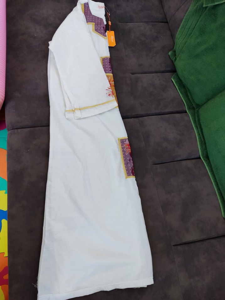 Nakışlı Beyaz Uzun Kadın Tunik V Yaka - Görsel 3