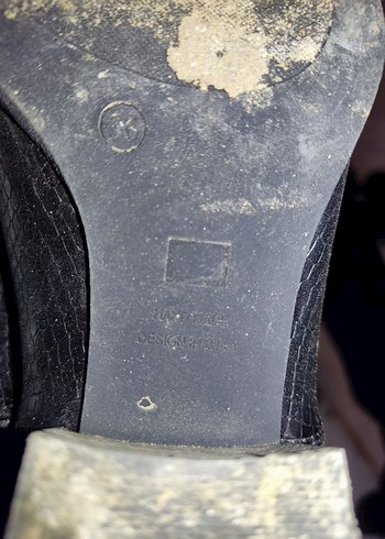 Siyah Yılan Derisi Desenli Topuklu Kadın Bot - Görsel 6