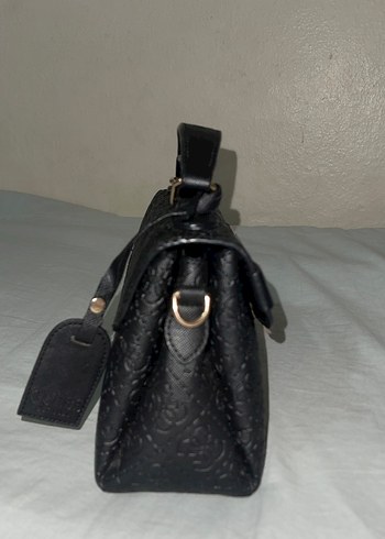 Guess Siyah Deri Tokalı Kadın Çanta - Görsel 3