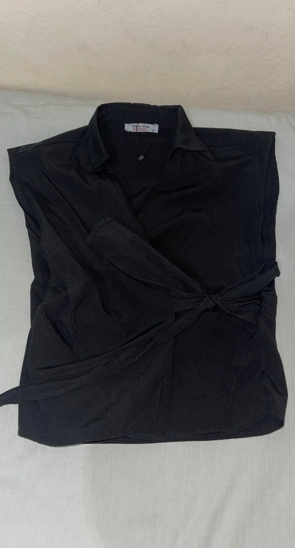 Kadın Siyah Kemerli Kolsuz Yelek - Görsel 3