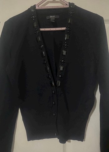 Düğmeli Boncuk Detaylı Siyah Midi Kadın Hırka - Görsel 2