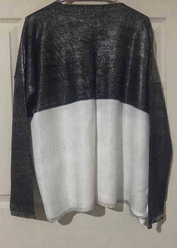 V Yakalı Kadın Parlak Bluz - Görsel 2