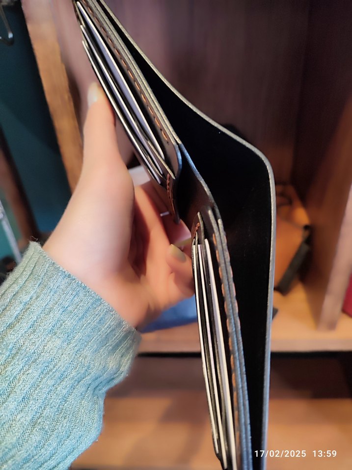 Two Bears Siyah Sert Sade Şık Gerçek Deri El Yapımı Cüzdan - Görsel 2