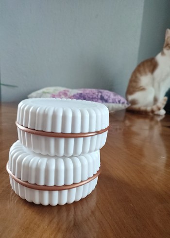 Beyaz bisküvi şekilli saklama kabı - Görsel 4