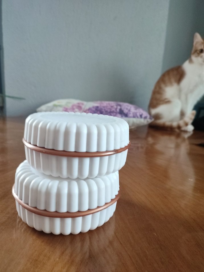 Beyaz bisküvi şekilli saklama kabı - Görsel 4