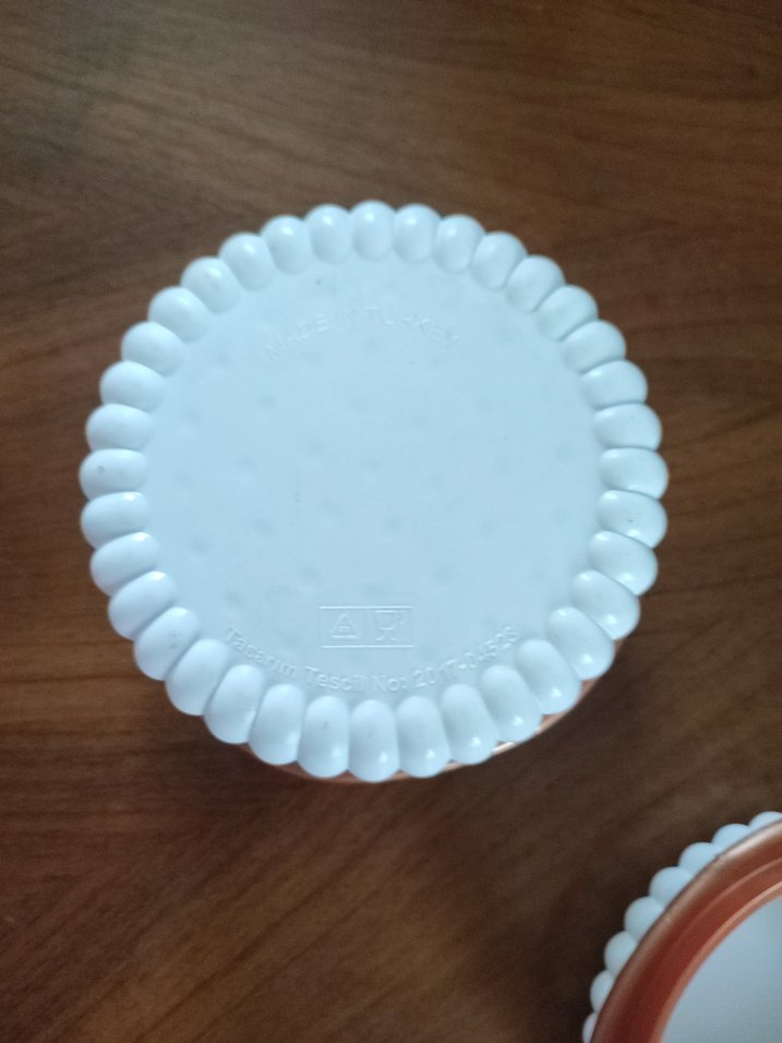 Beyaz bisküvi şekilli saklama kabı - Görsel 2