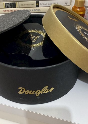 Douglas Çok Renkli makyaj kutusu - Görsel 5