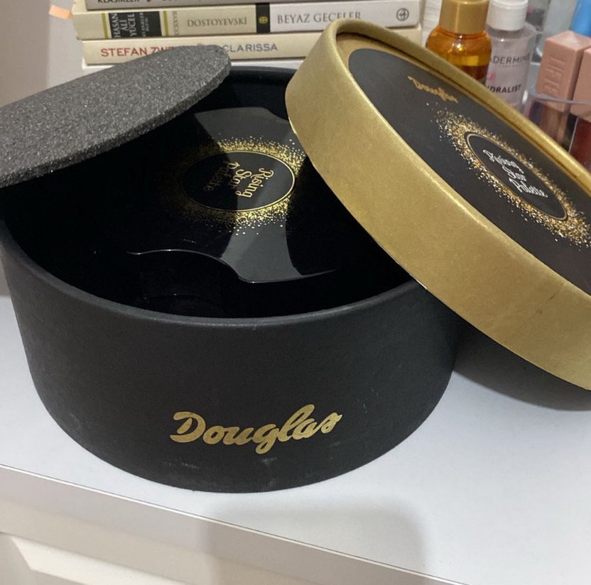 Douglas Çok Renkli makyaj kutusu - Görsel 5