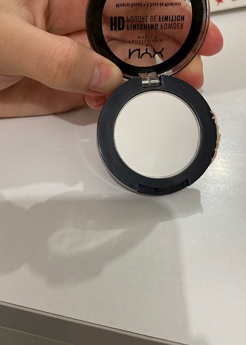 NYX HD Bitirici Pudra Bej Parlak - Görsel 3