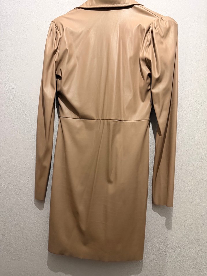 Bej Uzun Kollu Drapeli Deri Elbise - Görsel 2