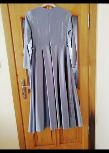 Uzun Gri Pilili Kadın Abiye Elbise - Görsel 2