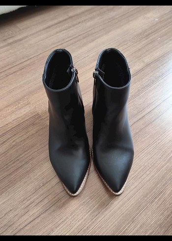 Siyah Kalın Topuklu Kadın Deri Bot - Görsel 3