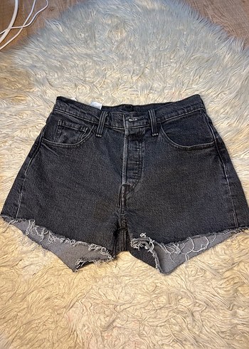 Levis Yuksek Bel Siyah Denim Sort