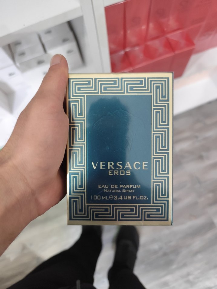 Versace Eros Erkek Parfümü 100ml Mavi - Görsel 2