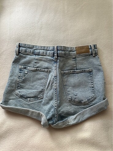 38 Beden Bershka şort