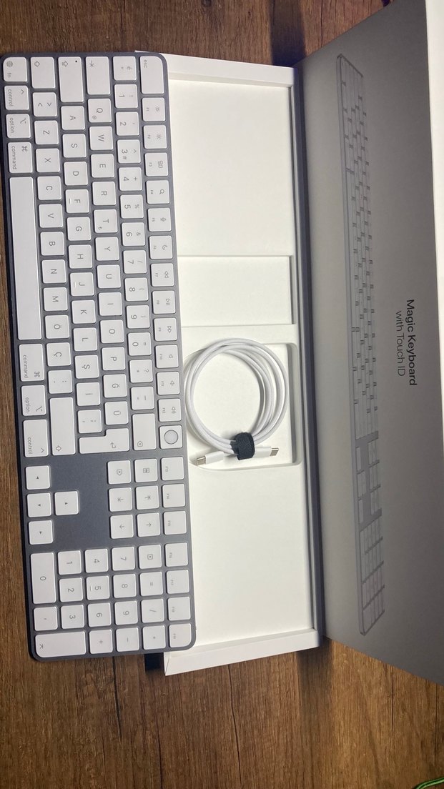 Magic Keyboard Touch ID Gri Klavye - Görsel 2