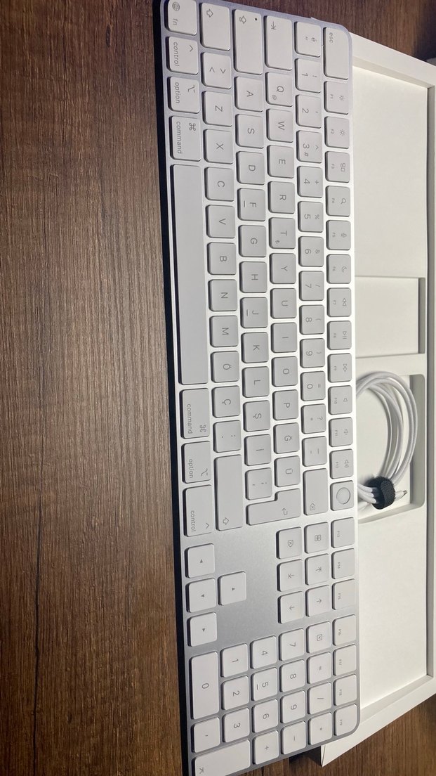 Magic Keyboard Touch ID Gri Klavye - Görsel 3