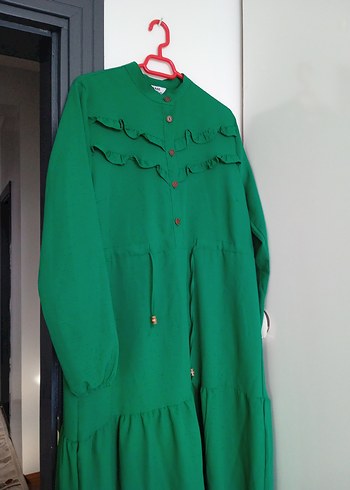 Uzun Kollu Yeşil Volanlı Uzun Elbise - Görsel 2