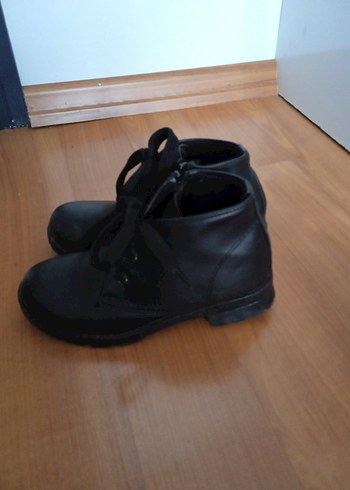 erkek çocuk bot - Görsel 2