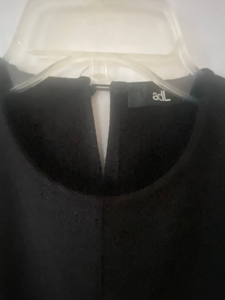 Siyah Yuvarlak Yakalı  Kısa Kollu Elbise - Görsel 3