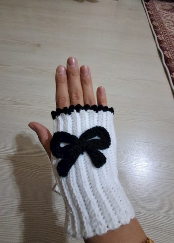 Fiyonklu Beyaz Örgü Eldiven - Görsel 7