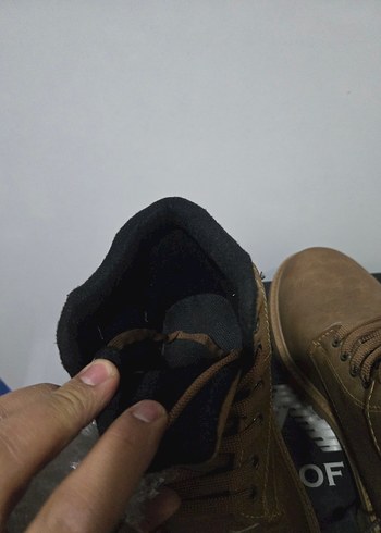 Kahverengi Erkek bot - Görsel 6