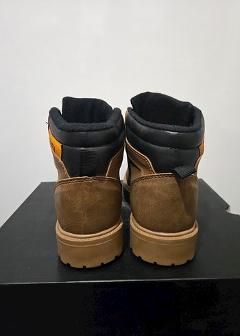 Kahverengi Erkek bot - Görsel 5